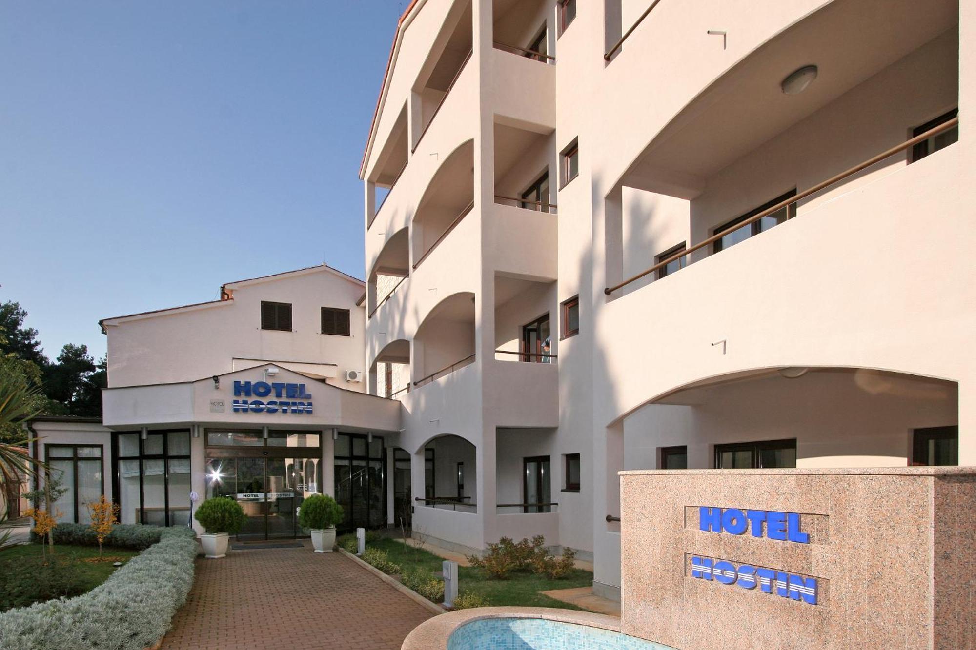 Hotel Flores Πόρετς Εξωτερικό φωτογραφία